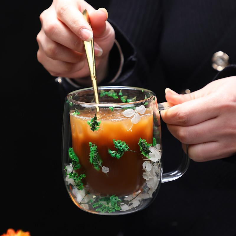Elegant Double Glass Flower Tea Cup - 390ml Insulated Coffee Cup with Dried Flowers - Perfect Gift for Christmas & New Year - Must-Have for Black Friday Sales